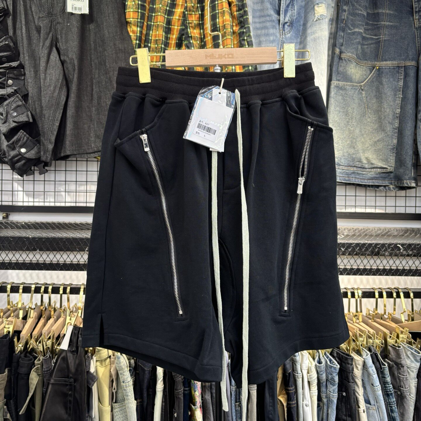 MIJKO Black Dark Grey Shorts M - Mens Fashion Dark Grey Pants ulasan dan harga